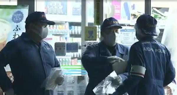 Tuy Watanabe không cướp được gì nhưng cánh sát đã tới cửa hàng để điều tra rất kỹ. Ảnh: Yahoo!