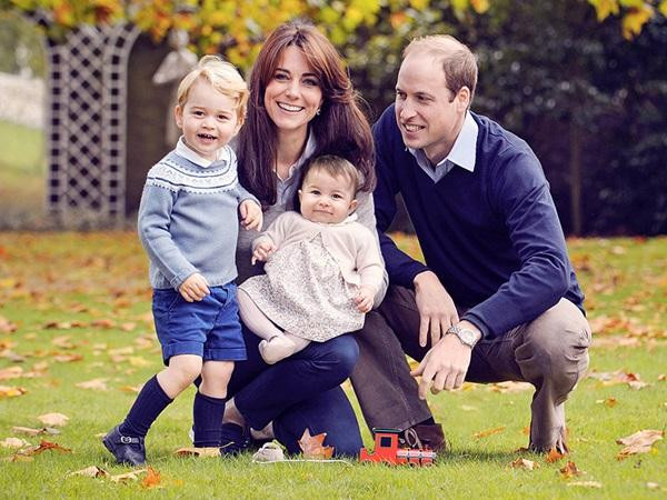 William giấu Kate về những sức ép trong công việc cứu hộ để không gây thêm sức ép cho vợ vì lúc ấy Kate đang chăm con nhỏ. Ảnh: Chris Jelf/ Kensington Palace/ Getty. William giấu Kate về những sức ép trong công việc cứu hộ để không gây thêm sức ép cho vợ vì lúc ấy Kate đang chăm con nhỏ. Ảnh: Chris Jelf/ Kensington Palace/ Getty.