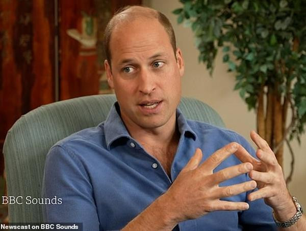 Hoàng tử William trong cuộc phỏng vấn diễn ra ngay tại Cung điện Kensington. Ảnh: BBC Newscast on BBC Sounds.
