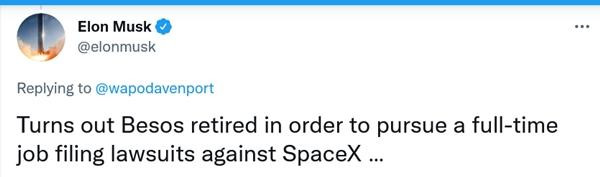 Elon Musk "xỉa xói" Jeff Bezos trên Twitter. (Ảnh chụp màn hình).