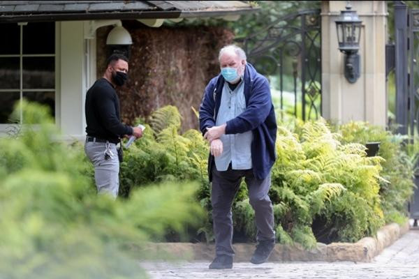 Ông Thomas Markle nghĩ rằng mình cũng xứng đáng có cơ hội được lên tiếng sau khi bị nói xấu trên truyền hình. Ảnh: BackGrid. Ông Thomas Markle nghĩ rằng mình cũng xứng đáng có cơ hội được lên tiếng sau khi bị nói xấu trên truyền hình. Ảnh: BackGrid.