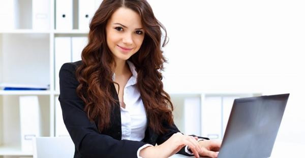 Những người xinh đẹp thì đi xin việc cũng dễ hơn? Ảnh: Pouted. Những người xinh đẹp thì đi xin việc cũng dễ hơn? Ảnh: Pouted.