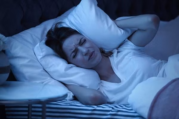 Nhiều người trong khu vực đã bị mất ngủ vì âm thanh kỳ lạ từ tòa nhà. Ảnh: Lendi.