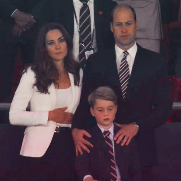 Gia đình xứ Cambridge buồn bã khi đội tuyển quốc gia thua trận. Ảnh: Instagram.