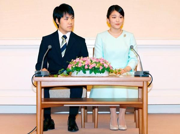 Mako mong muốn một cuộc sống "yên bình và hạnh phúc" sau khi kết hôn với người yêu lâu năm. Ảnh: SHIZUO KAMBAYASHI/ AFP via Getty Images.