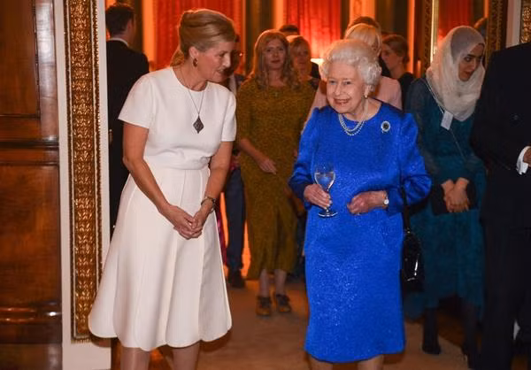Mối quan hệ giữa Nữ hoàng và Sophie vốn rất tốt. Ảnh: Kirsty O’Connor/ WPA Pool/ Getty.
