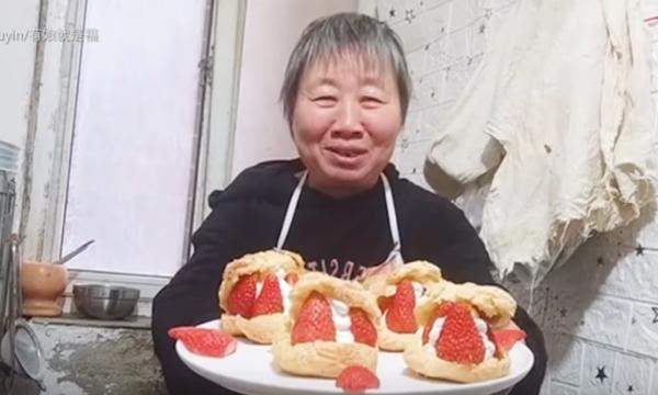 Ngoài các món Trung Quốc, bà Lu còn tập làm cả các món Âu cho đa dạng. Ảnh: Douyin. Ngoài các món Trung Quốc, bà Lu còn tập làm cả các món Âu cho đa dạng. Ảnh: Douyin.