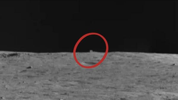 "Căn nhà nhỏ huyền bí" trên Mặt Trăng. Ảnh: CNSA/ CNET. "Căn nhà nhỏ huyền bí" trên Mặt Trăng. Ảnh: CNSA/ CNET.