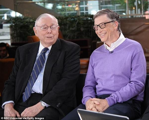 Luật sư Munger và Bill Gates. Ảnh: NBC/ Getty Images. Luật sư Munger và Bill Gates. Ảnh: NBC/ Getty Images.