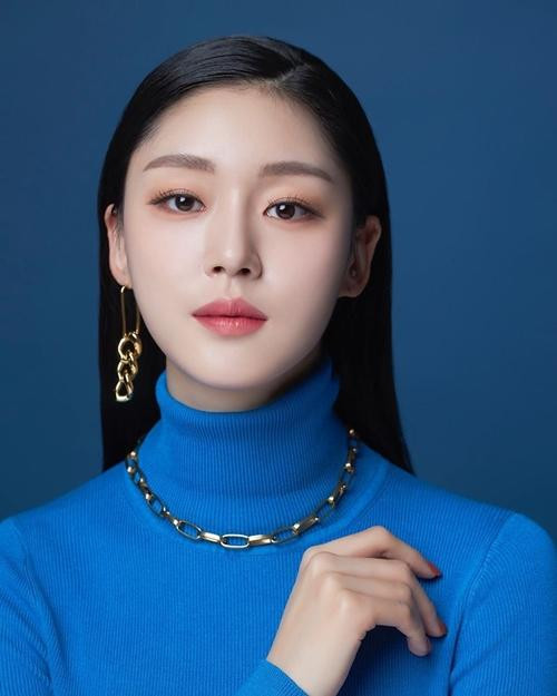 Choi Seo-eun làm người mẫu quảng cáo cho một số thương hiệu thời trang và mỹ phẩm. Ảnh: Miss Korea.