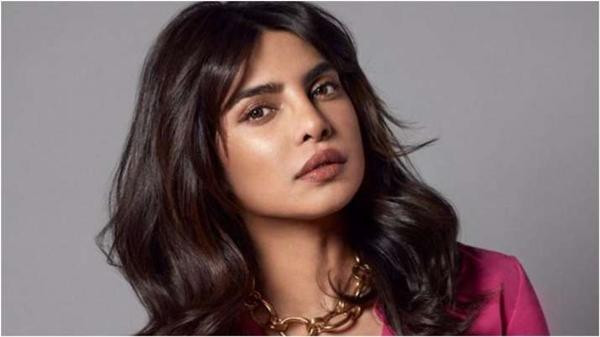 Priyanka nói trong video kêu gọi giúp đỡ: "Ấn Độ là quê hương tôi và Ấn Độ đang chảy máu". Ảnh: PRIYANKA CHOPRA/ Instagram.