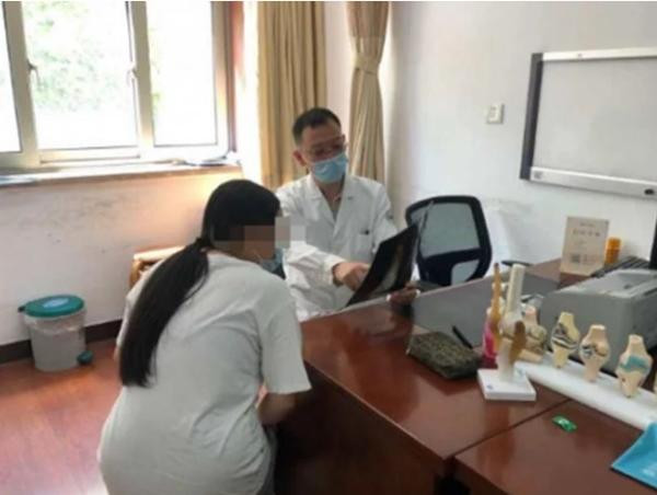 Bác sĩ khuyên các bậc phụ huynh ngừng bắt ép con tập thể dục thể thao với cường độ kinh khủng. Ảnh minh họa: OC.