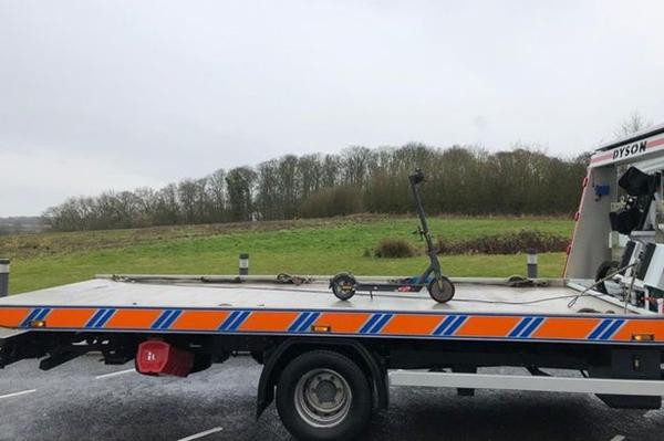 Hồi tháng 2, Cảnh sát West Mercia cũng đã làm thế này rồi. Ảnh: Cảnh sát West Mercia. Hồi tháng 2, Cảnh sát West Mercia cũng đã làm thế này rồi. Ảnh: Cảnh sát West Mercia.