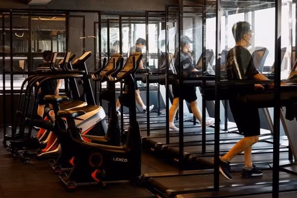Việc cấm bật các bài hát có nhịp điệu nhanh ở phòng gym đang gây tranh cãi tại Hàn Quốc. Ảnh minh họa: Reuters. Việc cấm bật các bài hát có nhịp điệu nhanh ở phòng gym đang gây tranh cãi tại Hàn Quốc. Ảnh minh họa: Reuters.