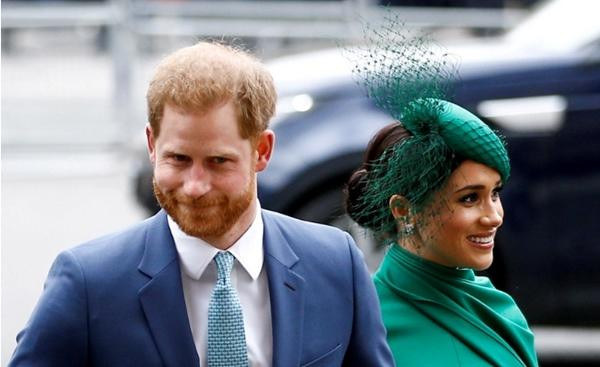 Hoàng gia đang "thể hiện thái độ" với Harry và Meghan? Ảnh: Reuters.
