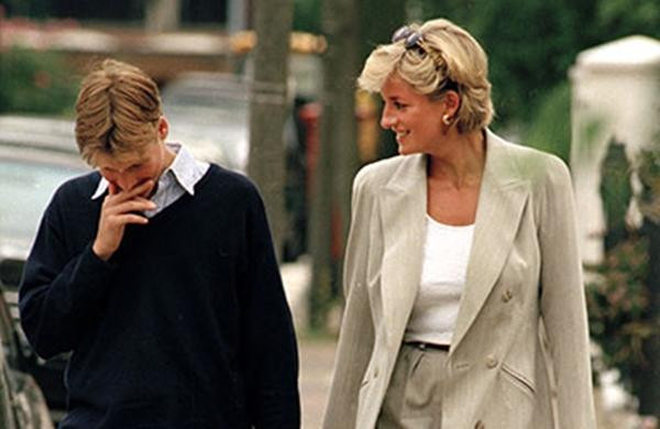 Công nương Diana và con trai lớn, William. Ảnh: Rex. Công nương Diana và con trai lớn, William. Ảnh: Rex.