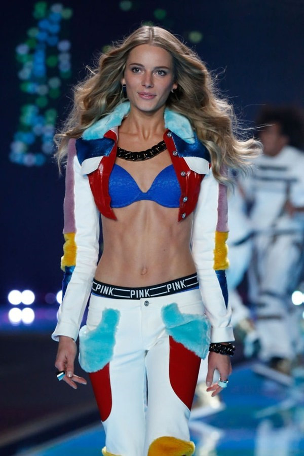 Làm đẹp theo cách của các “thiên thần Victoria's Secret“ ảnh 17
