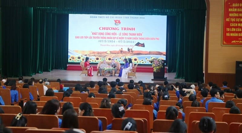 Toàn cảnh buổi giao lưu