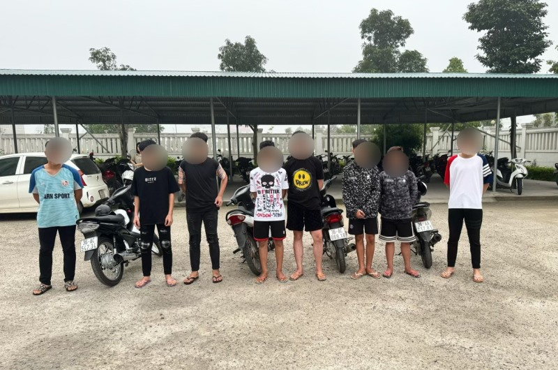 8 thanh, thiếu niên ở Thanh Hoá bị triệu tập để làm rõ hành vi lạng lách, đánh võng...