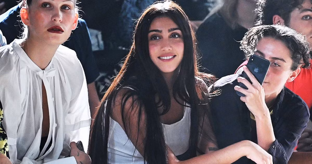 Con gái Madonna bỗng chốc 'gây sốt' vì quá xinh đẹp ảnh 5