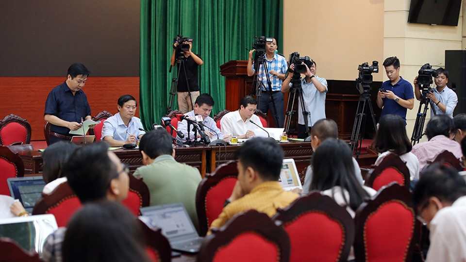 Nhà xưởng công ty Rạng Đông cháy do chập điện bóng đèn ảnh 19