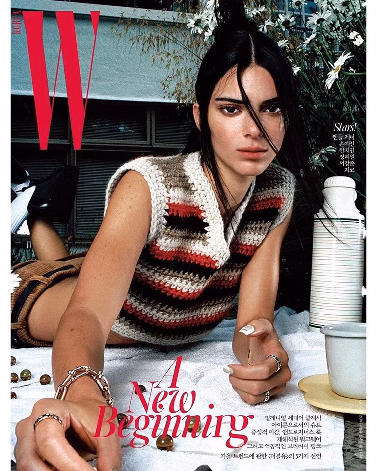 Mê mẩn vóc dáng siêu mẫu của em gái chân dài nhà Kardashian ảnh 5