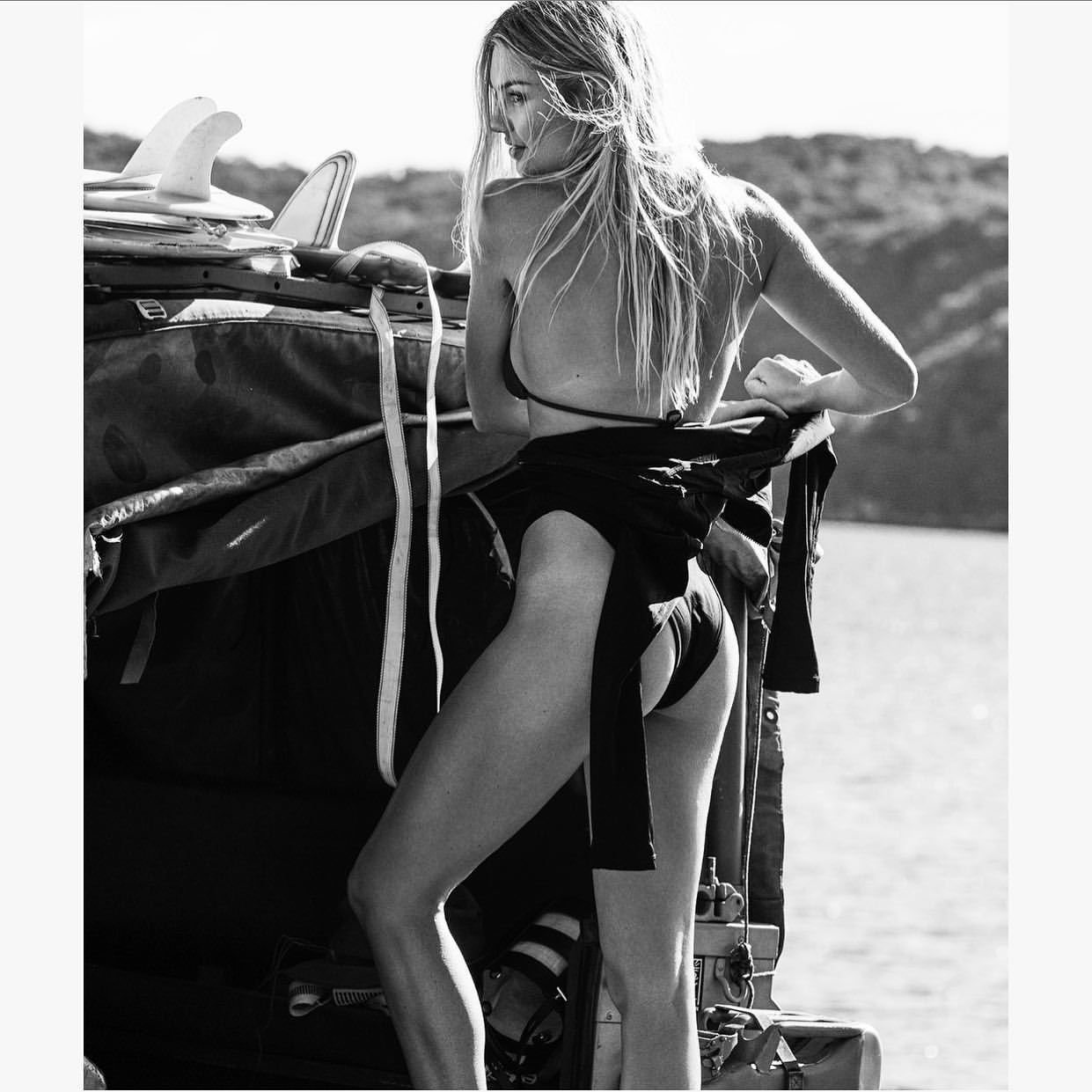 Mỹ nhân áo tắm nước Úc Elyse Knowles thả dáng siêu gợi cảm ảnh 10