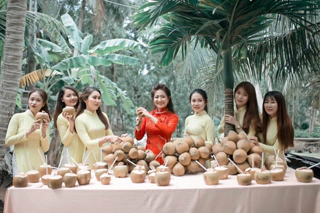 Uống 100 quả dừa khi đi hỏi vợ và loạt thử thách trong ngày cưới ảnh 1