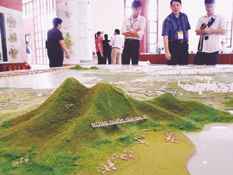 Triển lãm mô hình quy hoạch chung Hà Nội. Ảnh: Hồng Vĩnh
