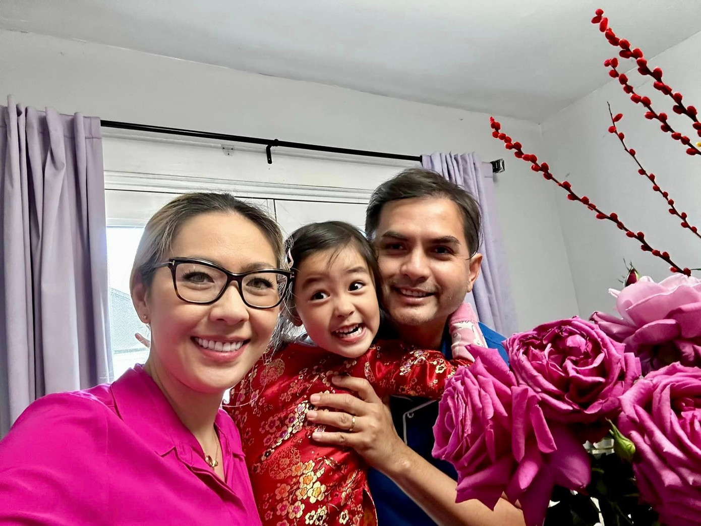 Gia đình nhỏ hạnh phúc của Đức Tiến. Ảnh: FBNV.