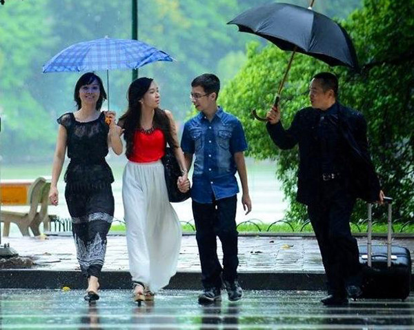 Danh hài Xuân Hinh: 'Lơ mơ là vợ đuổi ra khỏi nhà' ảnh 1