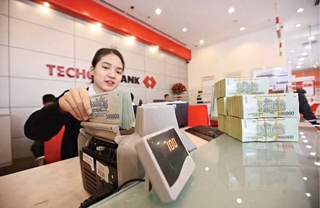 Lãi suất liên ngân hàng tăng mạnh ảnh 2