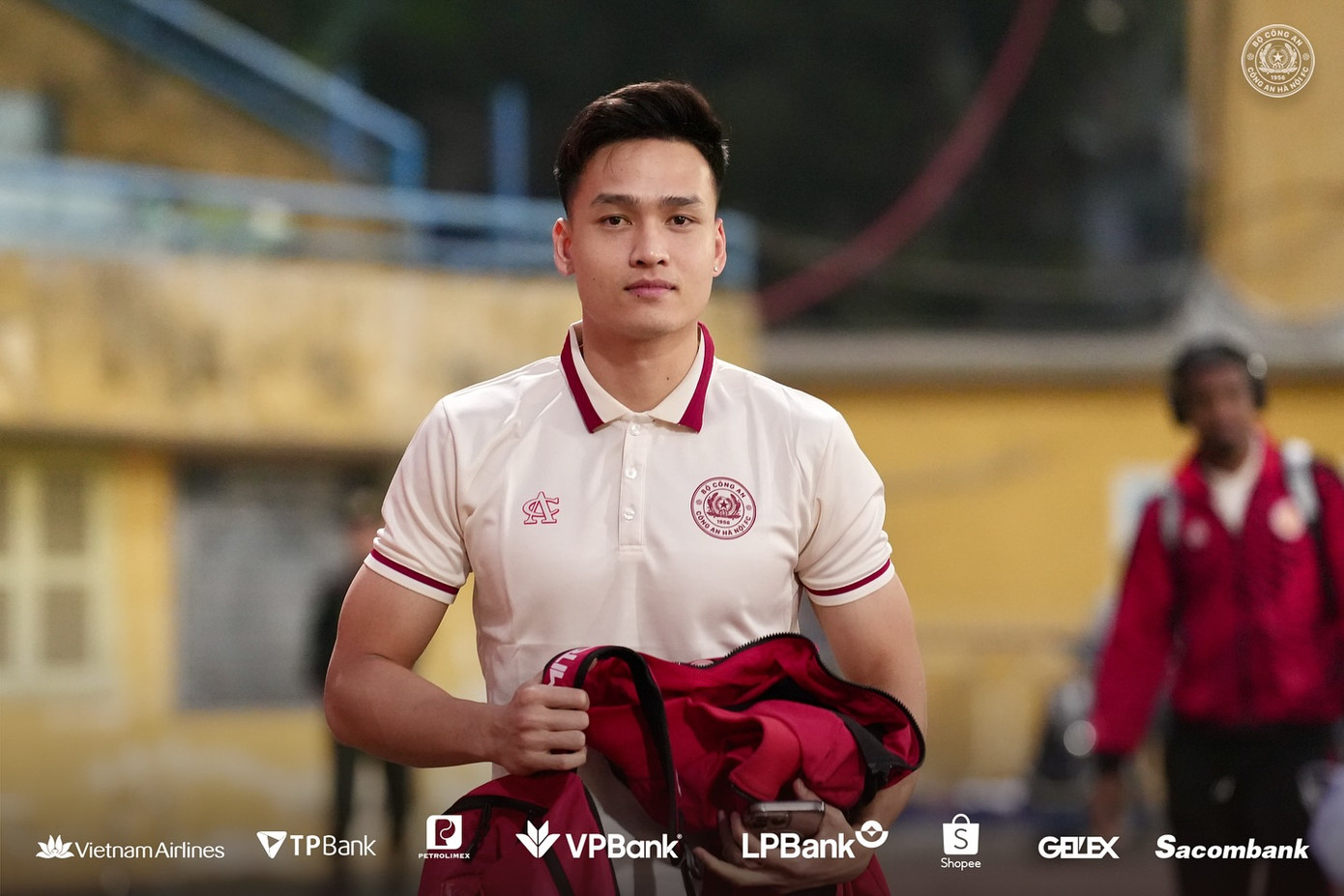 CAHN bất lực trước 10 cầu thủ SLNA ảnh 3 CAHN bất lực trước 10 cầu thủ SLNA ảnh 3