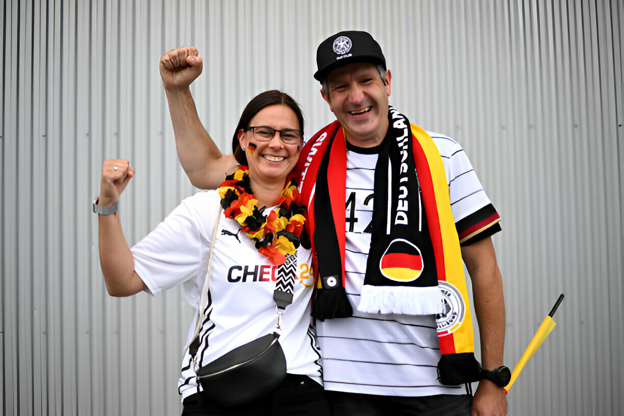 Gỡ hòa phút bù giờ, Đức hú vía giữ lại ngôi đầu bảng A trước Thụy Sỹ ảnh 9 Gỡ hòa phút bù giờ, Đức hú vía giữ lại ngôi đầu bảng A trước Thụy Sỹ ảnh 9