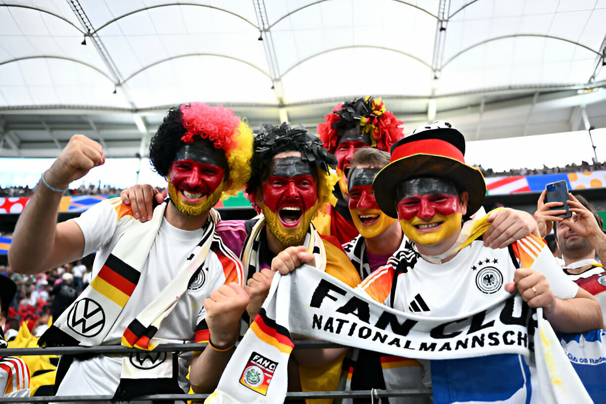 Gỡ hòa phút bù giờ, Đức hú vía giữ lại ngôi đầu bảng A trước Thụy Sỹ ảnh 8 Gỡ hòa phút bù giờ, Đức hú vía giữ lại ngôi đầu bảng A trước Thụy Sỹ ảnh 8