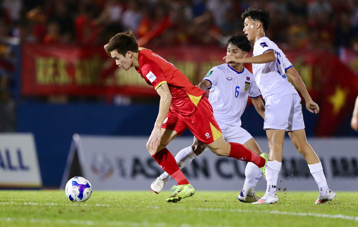 Đội tuyển Việt Nam đại phá Lào ảnh 19