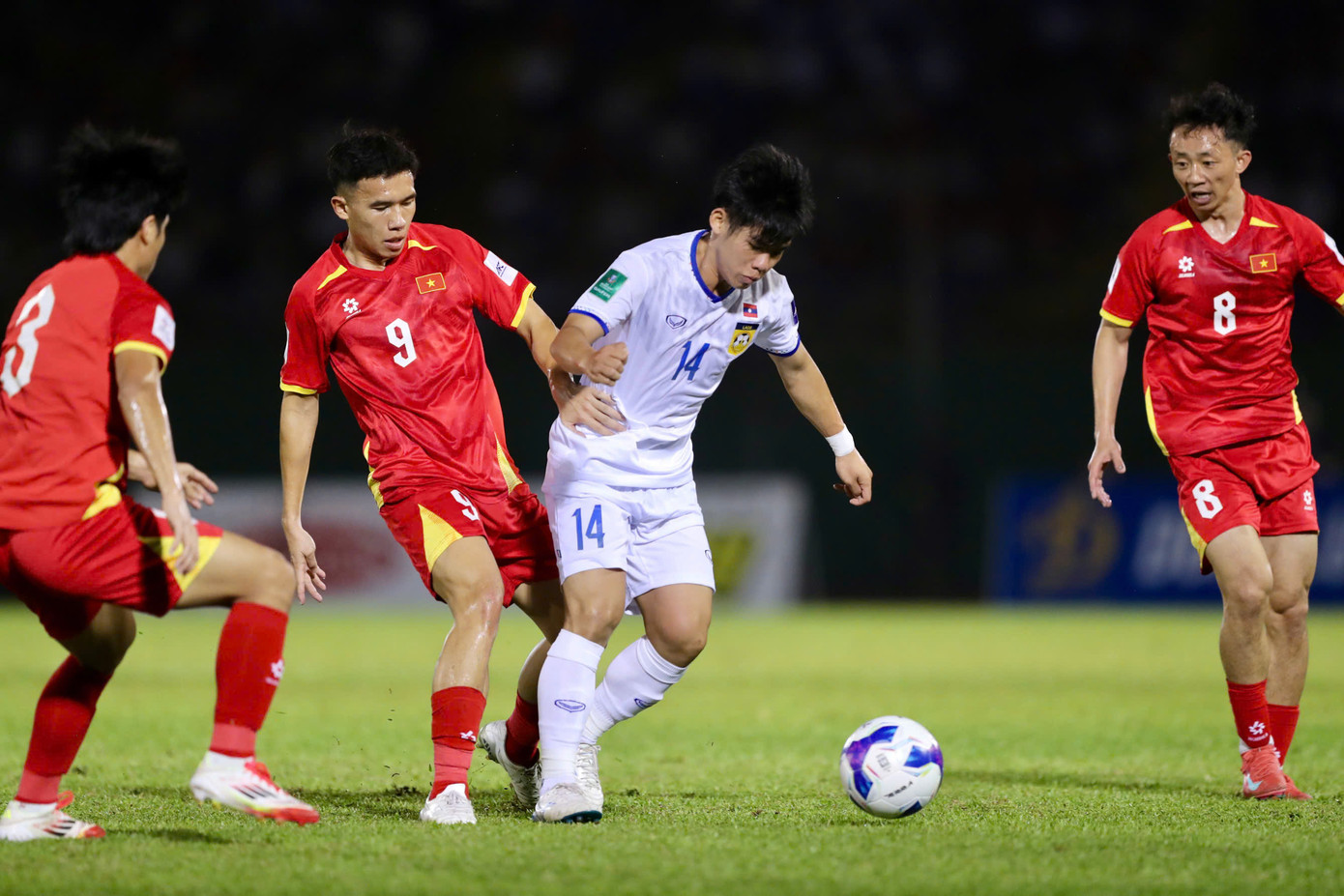 Đội tuyển Việt Nam đại phá Lào ảnh 18