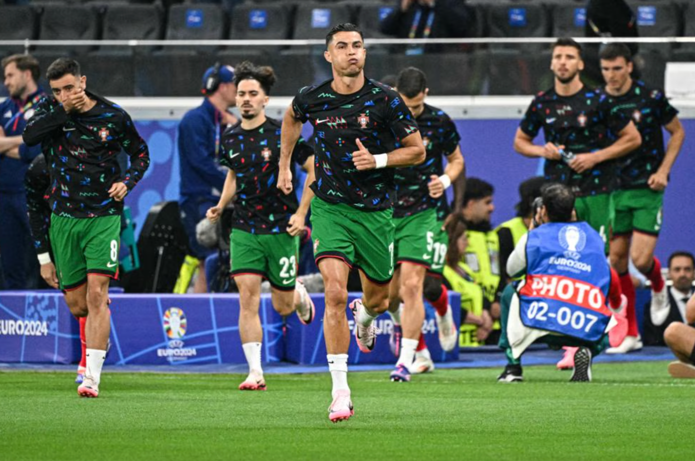 Thủ môn Diego Costa làm chuyện khó tin, Bồ Đào Nha loại Slovenia sau loạt luân lưu ảnh 17 Thủ môn Diego Costa làm chuyện khó tin, Bồ Đào Nha loại Slovenia sau loạt luân lưu ảnh 17