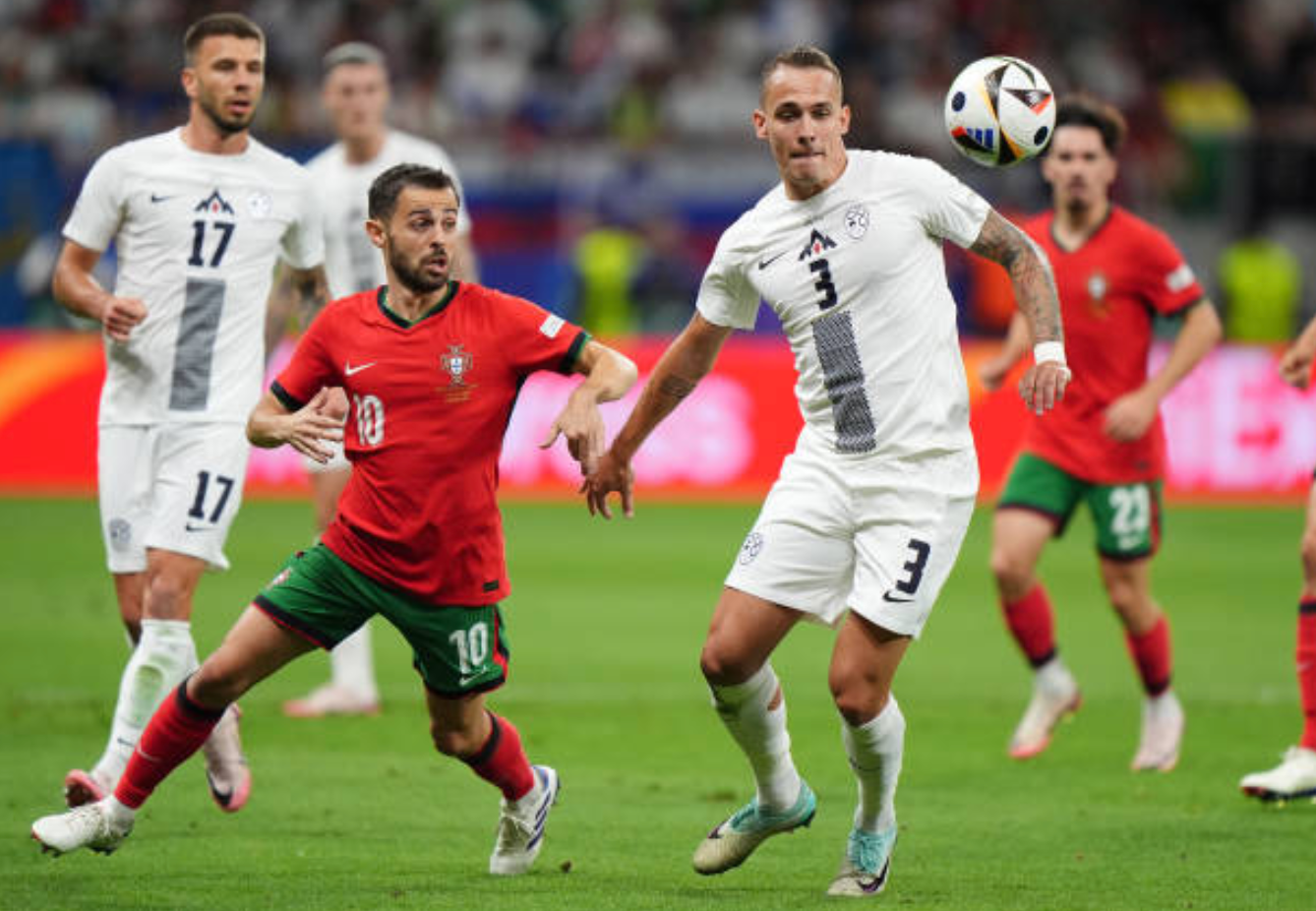 Thủ môn Diego Costa làm chuyện khó tin, Bồ Đào Nha loại Slovenia sau loạt luân lưu ảnh 26 Thủ môn Diego Costa làm chuyện khó tin, Bồ Đào Nha loại Slovenia sau loạt luân lưu ảnh 26