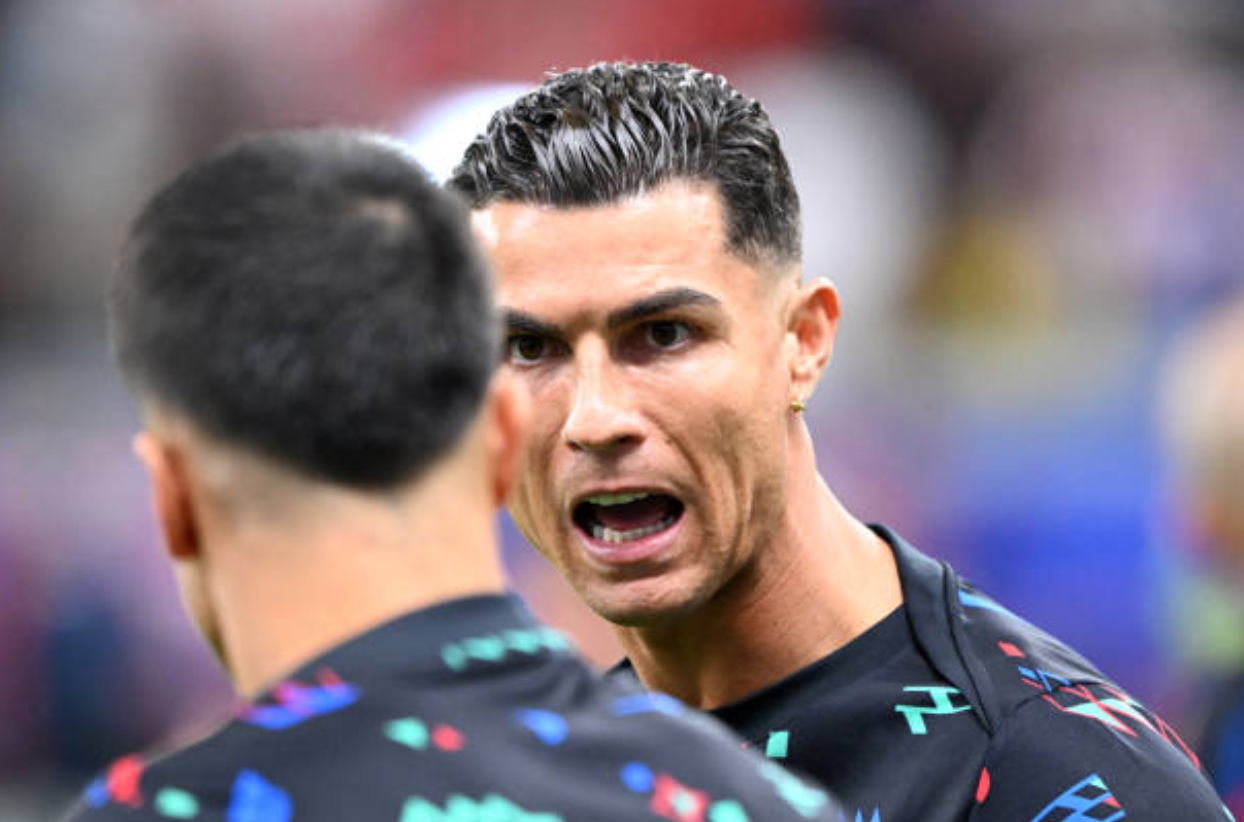 Thủ môn Diego Costa làm chuyện khó tin, Bồ Đào Nha loại Slovenia sau loạt luân lưu ảnh 15 Thủ môn Diego Costa làm chuyện khó tin, Bồ Đào Nha loại Slovenia sau loạt luân lưu ảnh 15