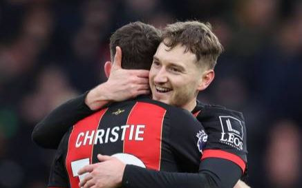 Salah đưa Liverpool vượt ải Bournemouth ảnh 26