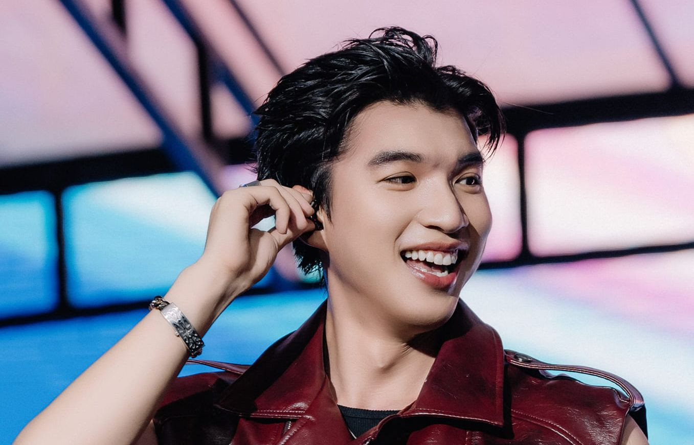 Hieuthuhai là điển hình của hình mẫu rapper pha trộn Vpop để sự nghiệp thăng tiến nhanh. Hieuthuhai là điển hình của hình mẫu rapper pha trộn Vpop để sự nghiệp thăng tiến nhanh.