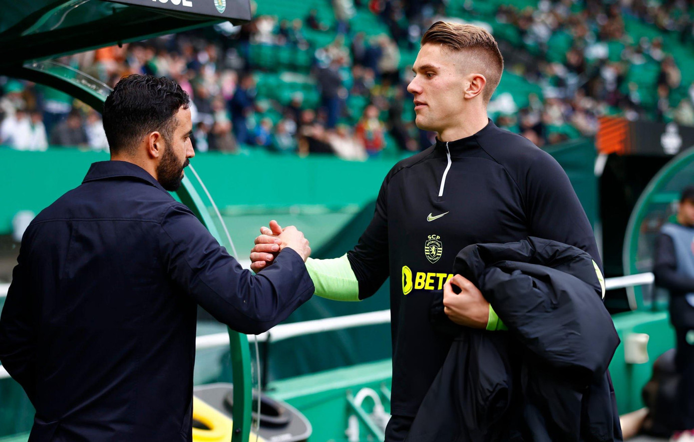 MU đang nổi lên là bến đỗ tiềm năng nhất của Gyokeres. Trước hết, &quot;Quỷ đỏ&quot; chiếm thế thượng phong vì có Amorim. Chính HLV Amorim tạo dấu ấn để thay đổi lối chơi và nâng tầm cho Gyokeres. &quot;Quỷ đỏ&quot; đang cần một chân sút thượng hạng, đảm bảo hiệu suất ghi hơn 20 bàn/mùa. Gyokeres khi tiếp tục gắn bó với Amorim hứa hẹn đáp ứng điều đó.