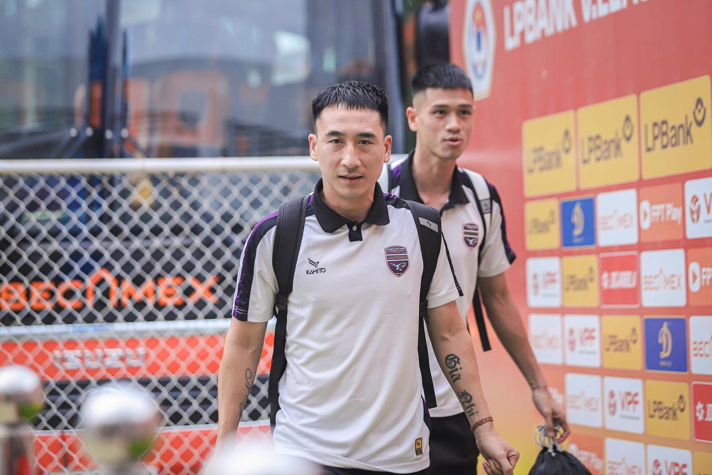 CAHN ngược dòng ấn tượng trước Bình Dương ảnh 4