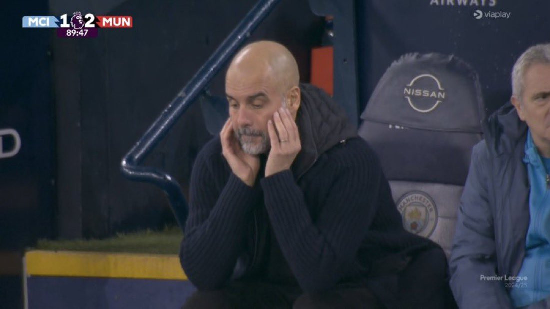 Cảm xúc hỗn loạn của Pep trên ghế chỉ đạo. Cảm xúc hỗn loạn của Pep trên ghế chỉ đạo.