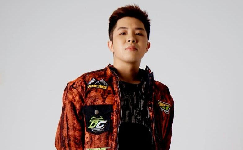 RZ Mas, chủ nhân của những câu rap thành hiện tượng như: "Đồng chí Tlinh, lên đồ", "Hết nhạc con về", thử sức một lần nữa với casting Rap Việt. Lần này, RZ Mas vượt qua và chuẩn bị gia nhập đường đua khốc liệt.