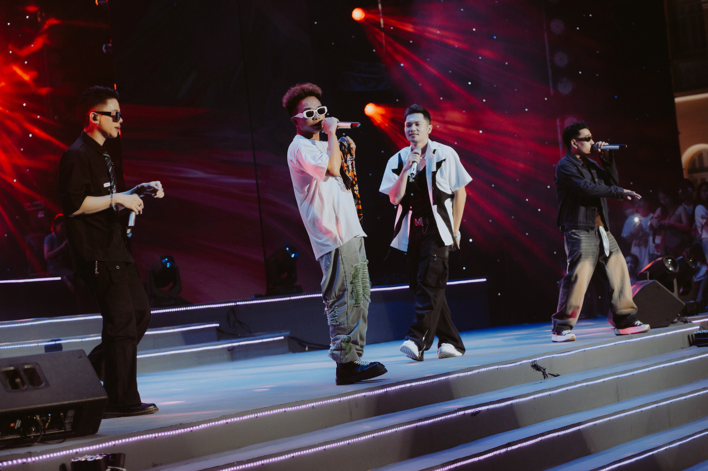 FB Boiz từng có giai đoạn gây sốt với Để em rời xa.