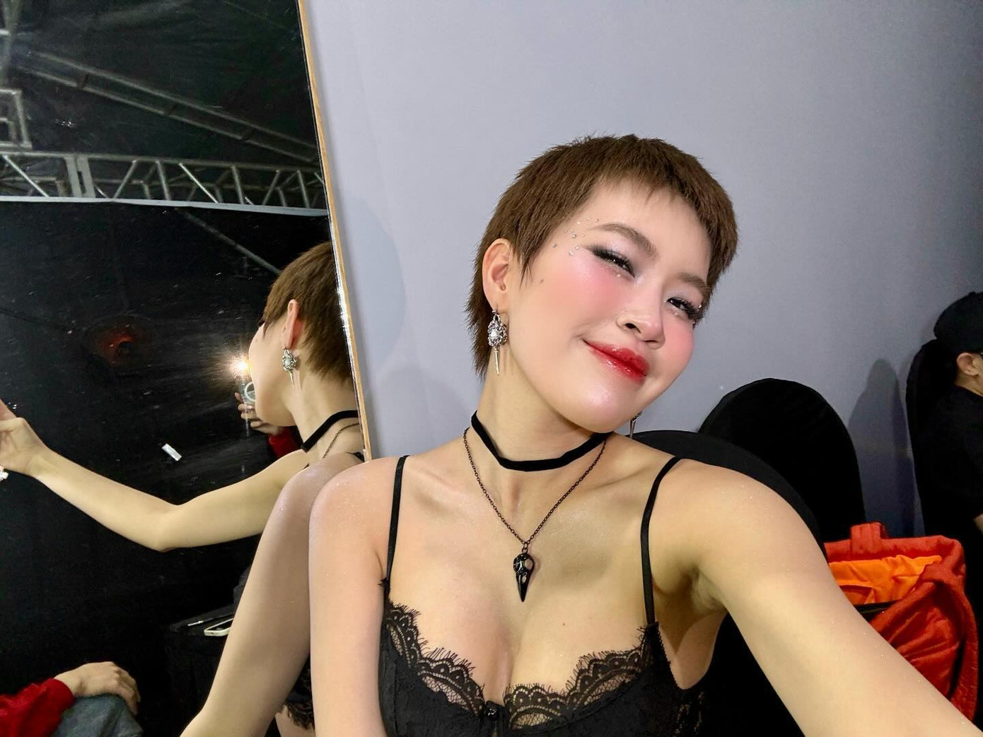 Pháo khiến làng nhạc sửng sốt với bài rap diss. Pháo khiến làng nhạc sửng sốt với bài rap diss.