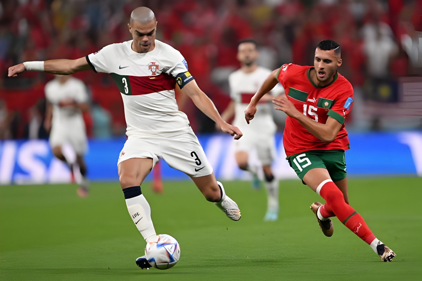 Tại World Cup 2022, làng túc cầu sửng sốt trước tin Pepe vẫn khoác áo tuyển Bồ Đào Nha. Sau 2 năm, Pepe vẫn góp mặt ở đội tuyển, hướng đến EURO 2024. Pepe đã 41 tuổi, song duy trì nền tảng thể chất kinh ngạc. Mùa 2023/24, anh ra sân 34 trận cho Porto. Trong trận gần nhất của Bồ Đào Nha trước Slovenia hôm 27/3, Pepe vẫn đá chính.