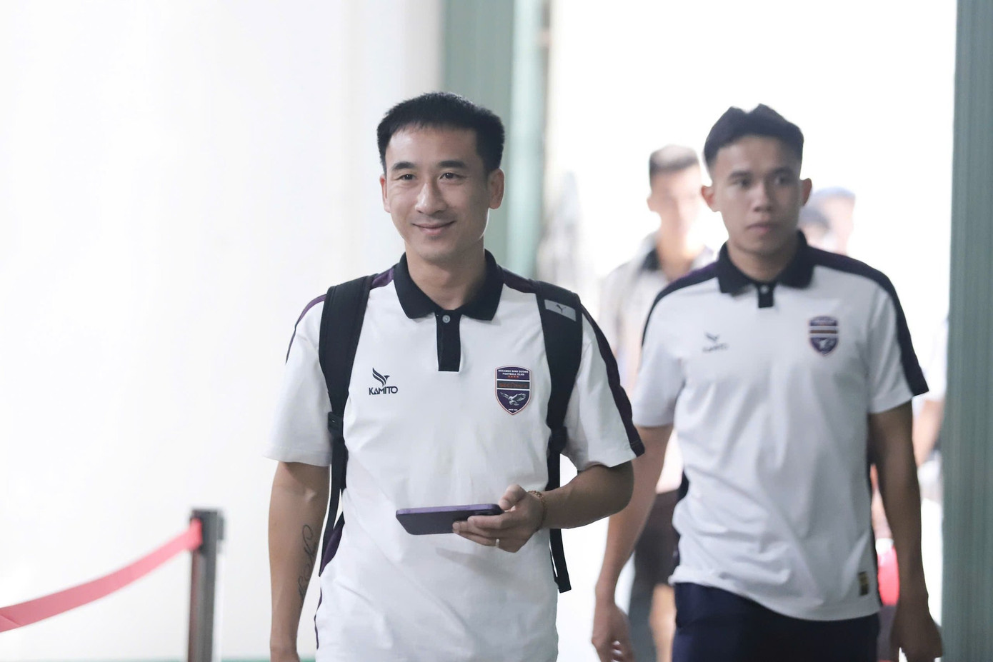 Đè bẹp Bình Dương, HAGL tiến dài trong cuộc đua trụ hạng ảnh 5